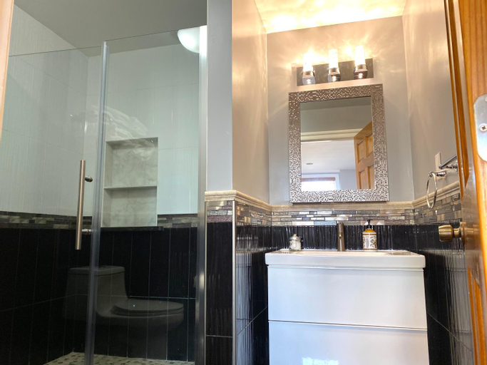 Bathroom 9