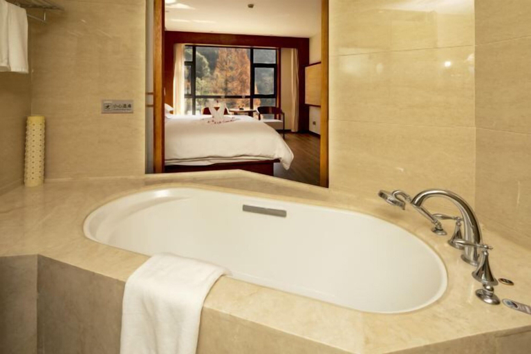 Bathroom 4, Tianmingshan Spa & Resort, Ningbo