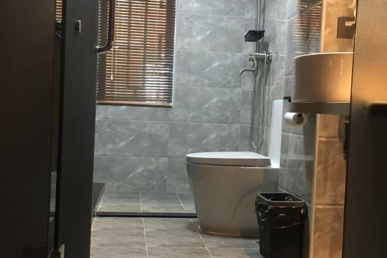 Bathroom 3, Yuerong Boutique Hotel, Zhuhai