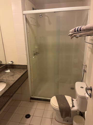 Others 4, Hotel E suites em frente ao Aeroporto com ar e piscina 1703, São Paulo