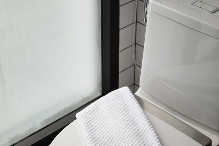 Bathroom 7
