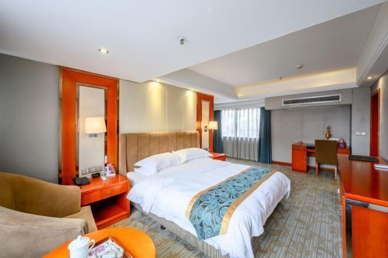 Bedroom 2, Xiang Shan Hotel, Chongqing