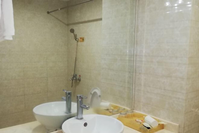 Bathroom 3, Wenchang Haiju Diary Homestay, Hainan