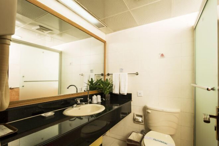 Bathroom, Dong Fang Hotel, Beijing