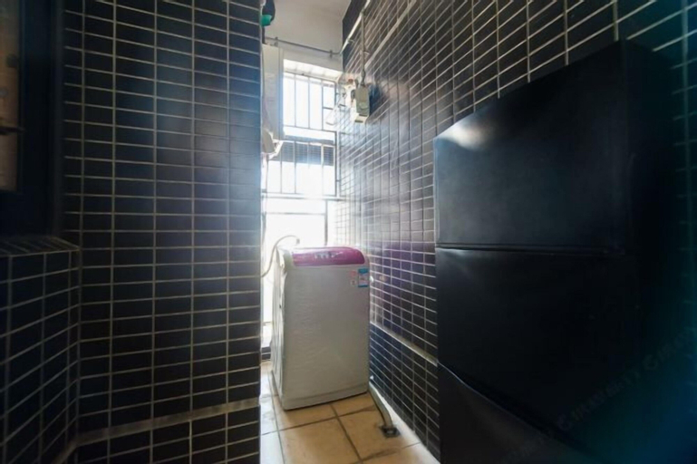 Bathroom 13