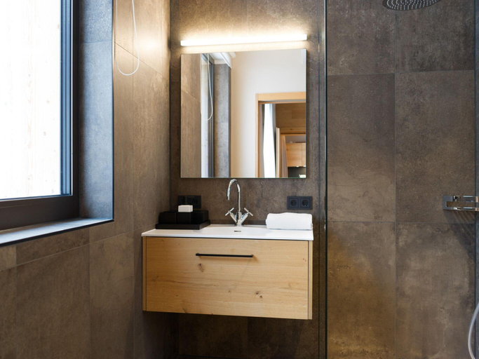 Bathroom 3, Apartment in Schrocken near Ski Arlberg, Bregenz