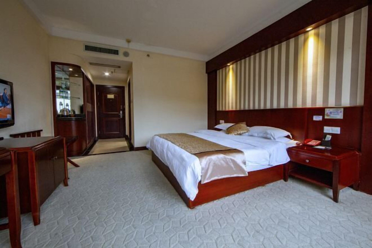 Bedroom 3, Tianlongshan Hotel, Shangrao