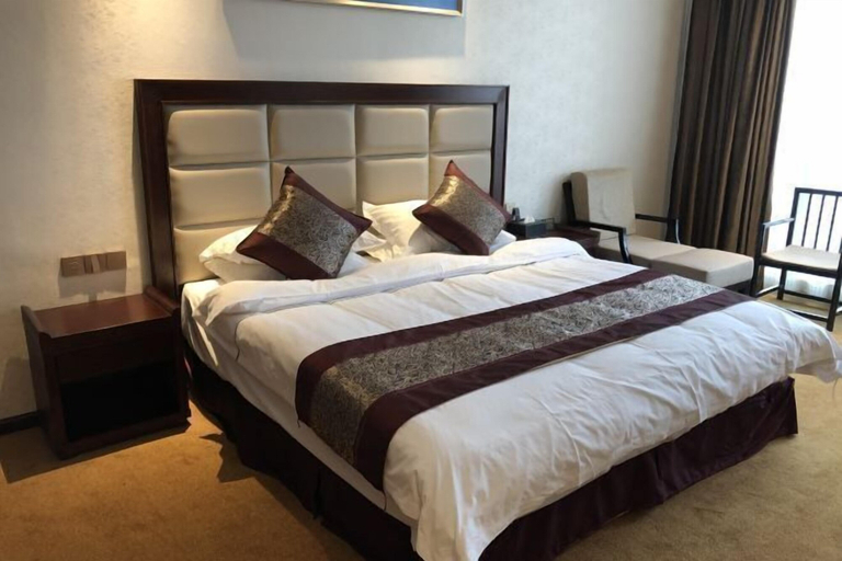 Bedroom 3, Zongyang International Hotel, Anqing