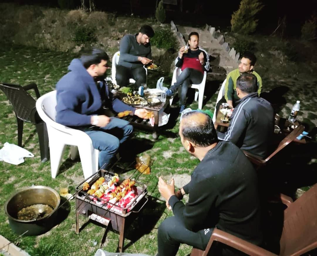 Food & Drinks 4, Golden Valley Cottages, Solan