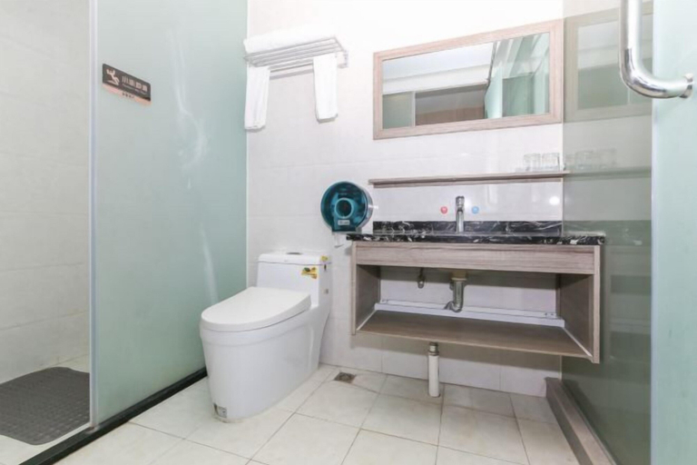 Bathroom 3, Fuxiang Holiday Hotel, Zhuhai