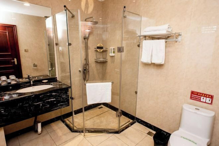 Bathroom 4, Tongxilai Hotel, Meishan