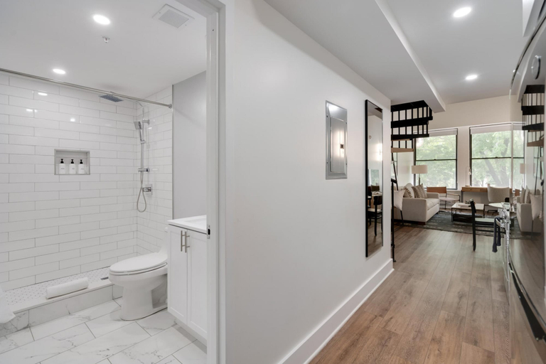 Room 5, Sosuite 1BR Loft w Park View, W/d, Gym, Lounge, Philadelphia
