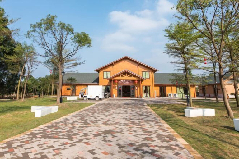 Exterior & Views 2, Midea Egret Lake Car Theme Hotel, Foshan