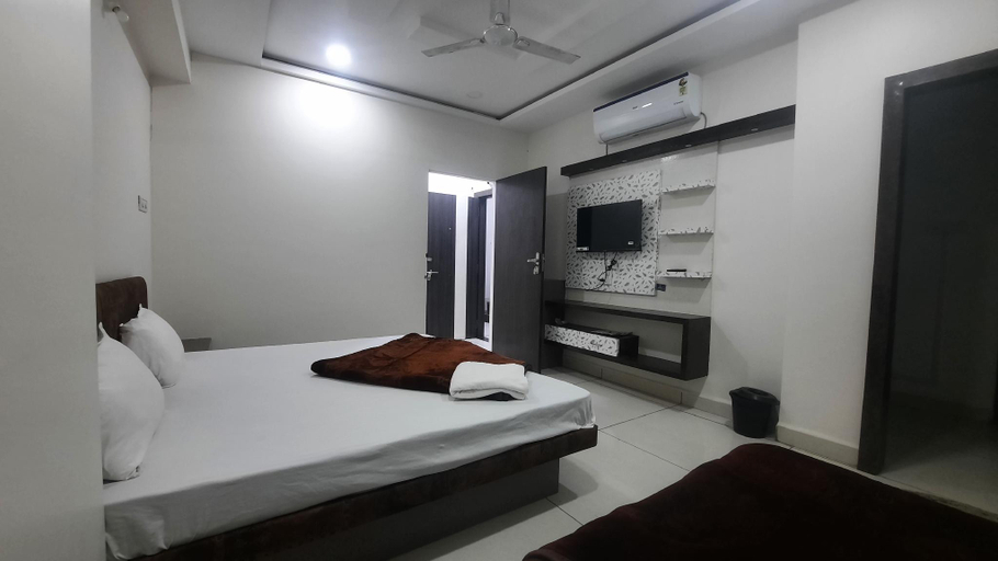 Others 4, Hotel shalimar, Ujjain