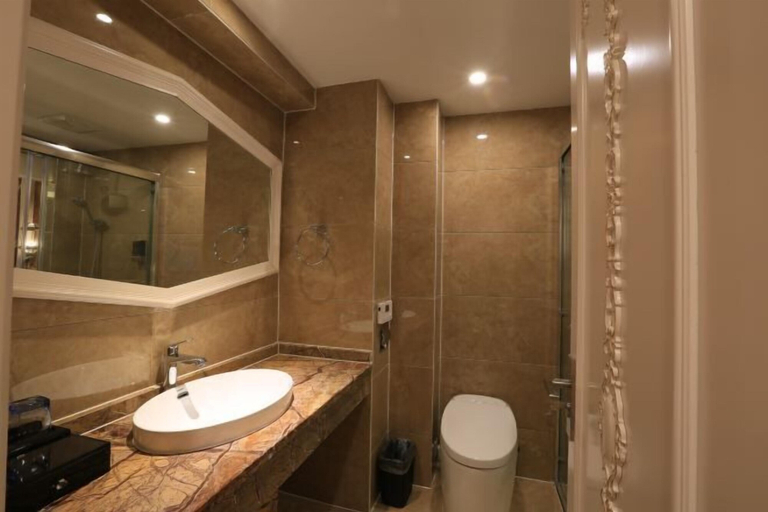 Bathroom 3, Yongfu Hotel (Zhangjiajie 72 Marvelous Towers Branch), Zhangjiajie