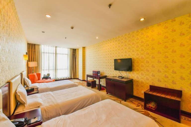 Bedroom 3, Yu Jing Lou Hotel, Handan