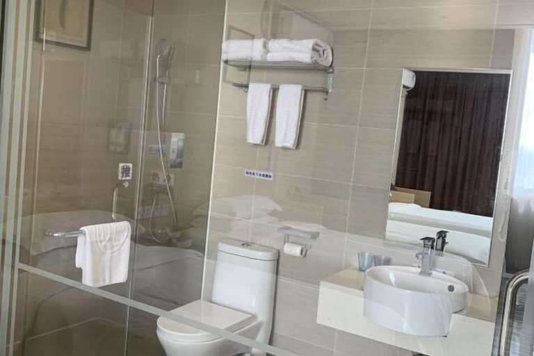 Bathroom 3, Yiru Hotel (Xinfeng), Ganzhou