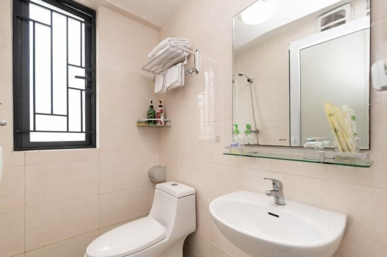 Bathroom 17