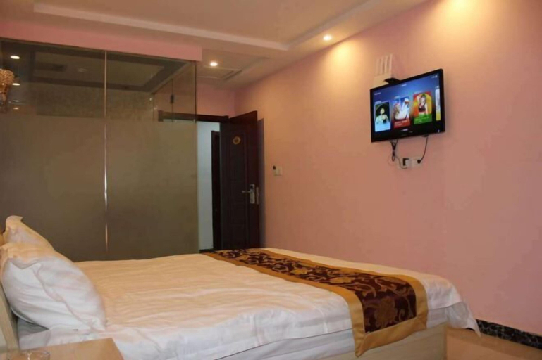 Bedroom 9
