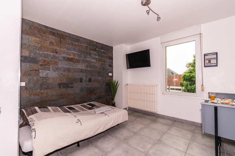 Bedroom 12
