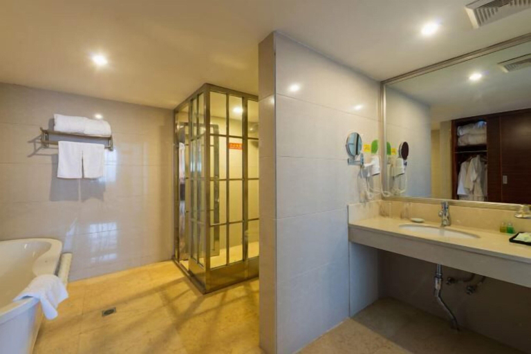 Bathroom 4, Huang Longshun Hotel, Ganzhou