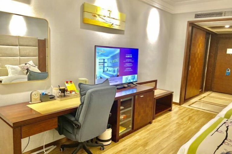 Bedroom 1, Sea Party Hotel, Qingdao