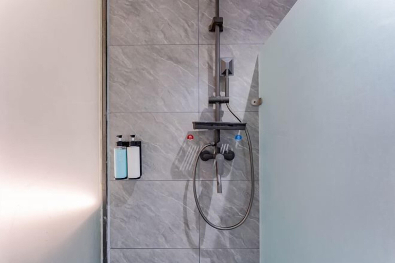 Bathroom 3, Yali Siji Business Hostel, Shenzhen