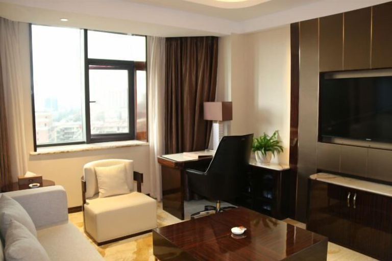 Others 4, Ying Rong Hotel, Chuxiong Yi