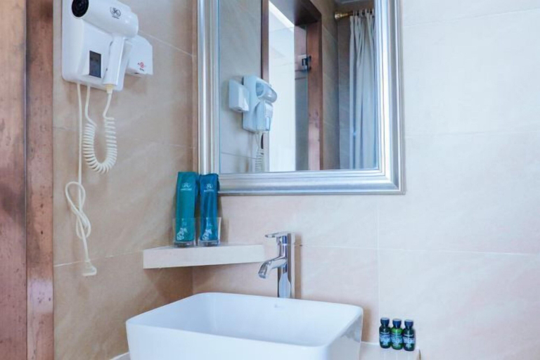 Bathroom 4, Hongji Business Hotel, Jiamusi