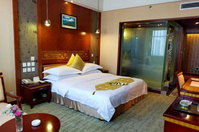 Bedroom 4, Golden Spring Hotel, Kunming