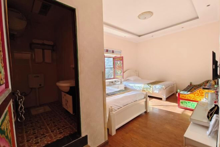 Bedroom 4, Zangjia Jiedai Brother Guest House, Garzê Tibetan