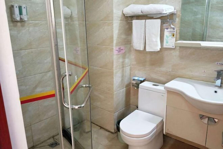 Bedroom 2, Super 8 Feixian New Bus Station Yinyuan Jiaju Square, Linyi