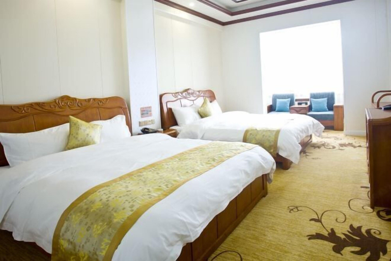 Bedroom 3, Family Portrait Grand Hotel, Chenzhou