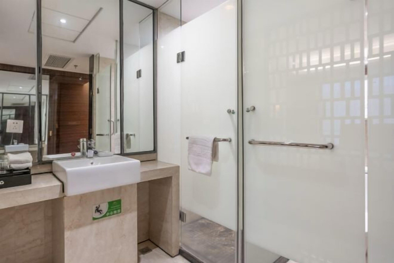 Bathroom 4, Fuzhou Linchuan Talent International Hotel, Fuzhou