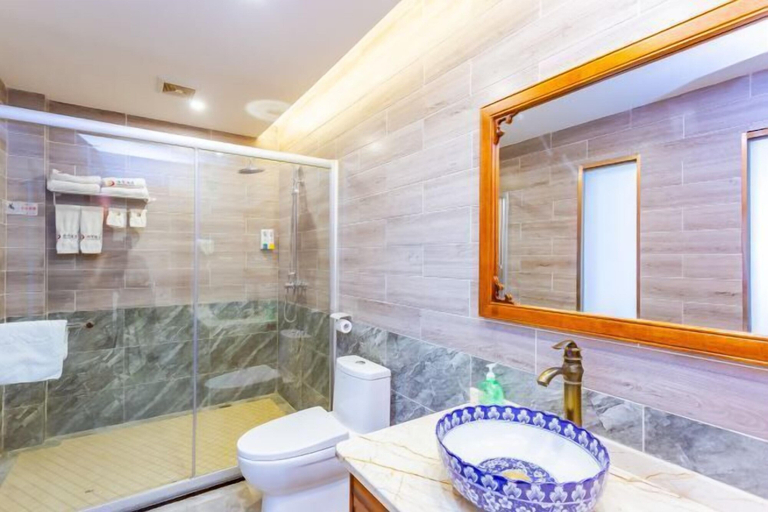 Bathroom 4, Hongzhi Hotel, Qianxinan Buyei and Miao