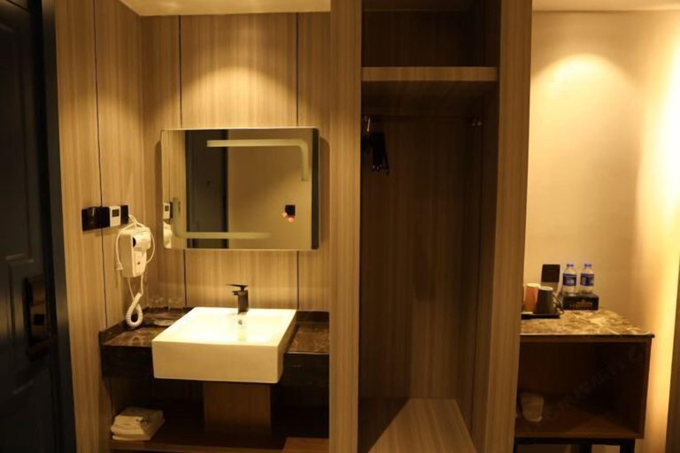 Bathroom 4, Yoron Hotel, Nanchang