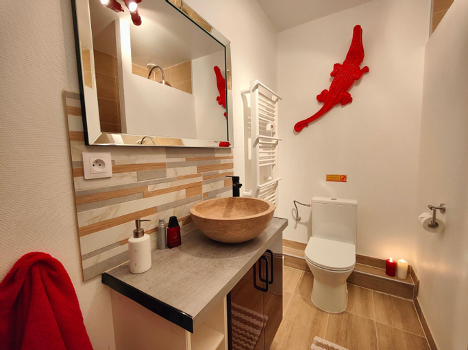 Bathroom 6