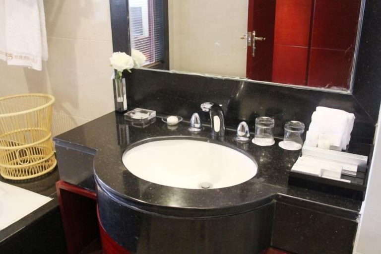 Bathroom 4, Jiu Long International Hotel, Bozhou