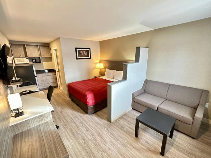Bedroom 4, Econo Lodge Inn & Suites Pincher Creek AB, Division No. 3