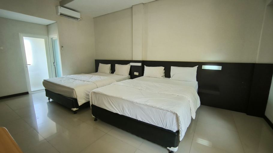 Bedroom 13
