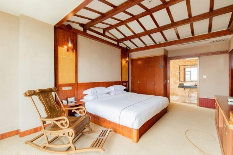 Bedroom 3, Yunti Hotel, Honghe Hani and Yi