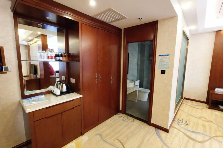 Others 3, Yixin Hotel, Tacheng