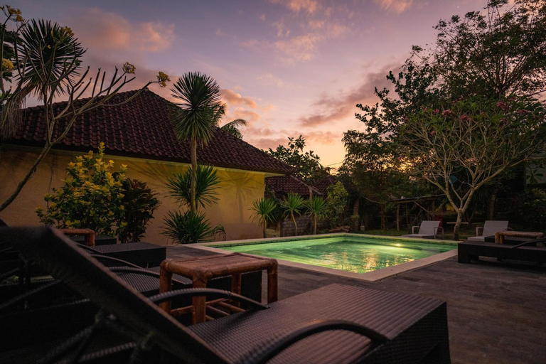 Swimming Pool 4