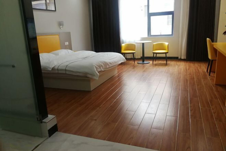 Bedroom 3, Qinji Hotel (Wuyue Plaza Baishihu Park), Qinzhou