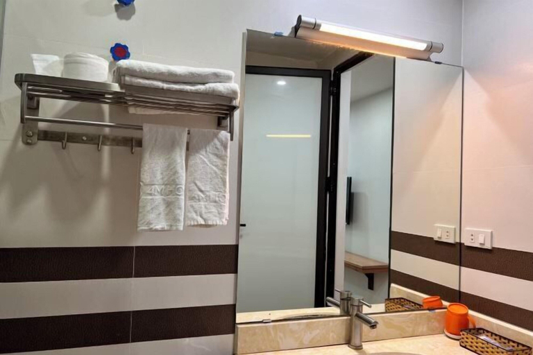 Bathroom 2, Kezan Hotel 4m2, Bắc Ninh