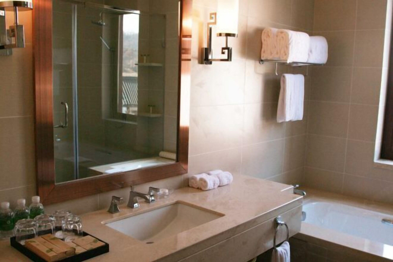 Bathroom 4, Dongquan Hot Spring Holiday Hotel, Dalian