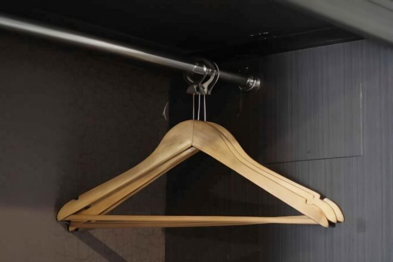 Bathroom 10