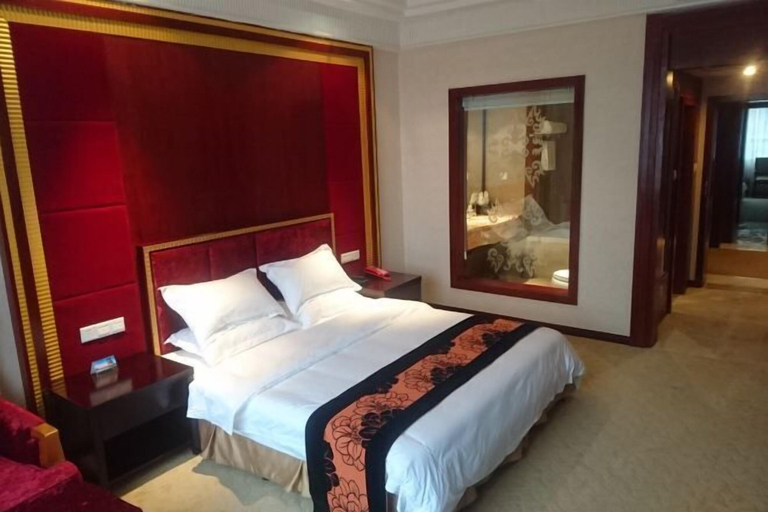 Bedroom 3, Heizhugou Midou Hotel, Leshan