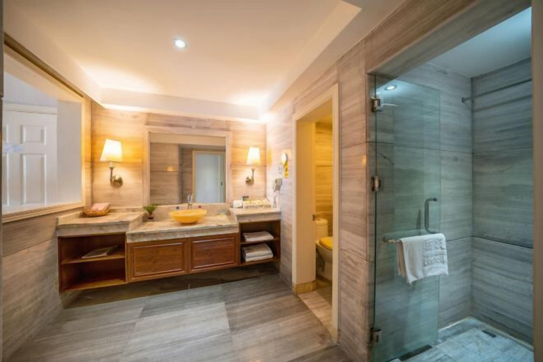 Bathroom 4, Lianjiang Libo Hotel, Zhanjiang