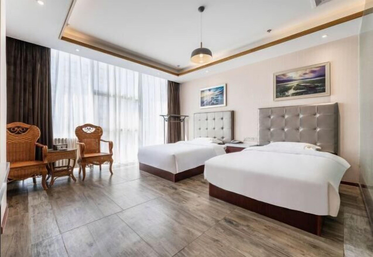 Bedroom 3, Henglong International Hotel, Karamay